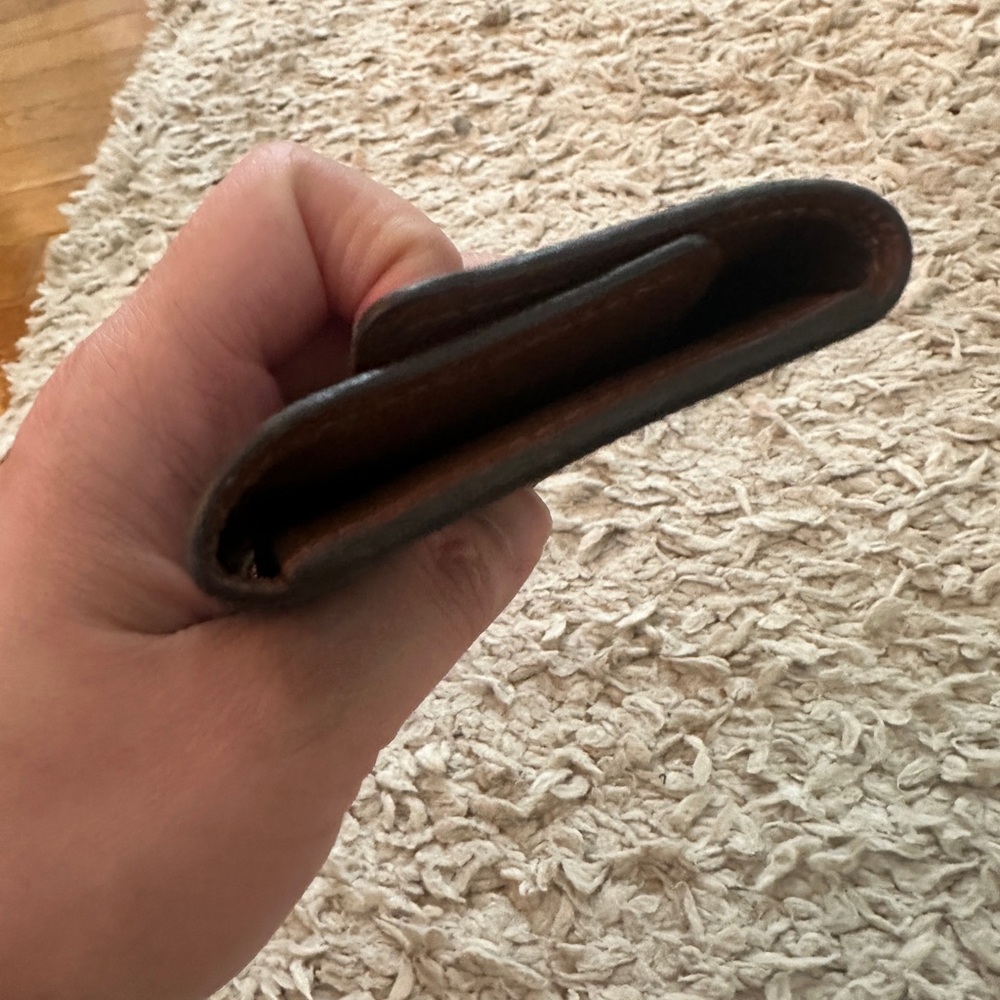 ❌SOLD❌Louis Vuitton Key Holder Monogram Accessory - Picture 7 of 10